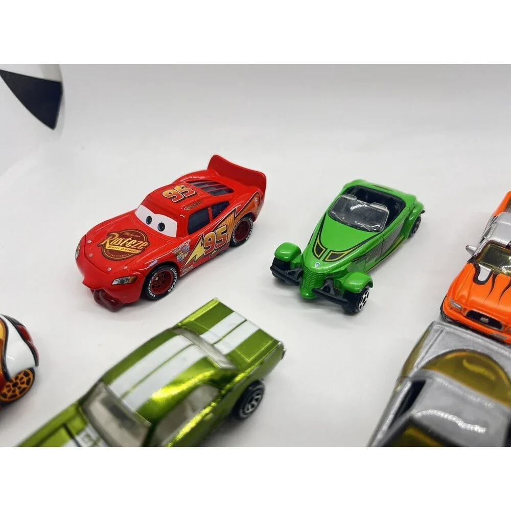 Lot of 9 Die Cast Cars
